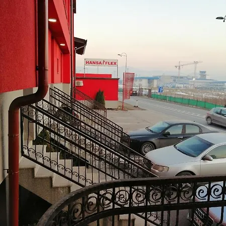 Kro Prenociste Kod Cara- Kod Aerodroma